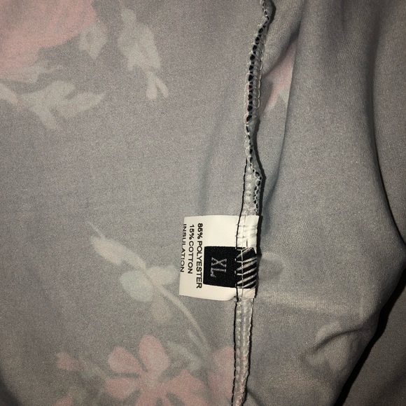 🔥❤️Cute floral cardigan 🔥❤️ - Picture 2 of 2